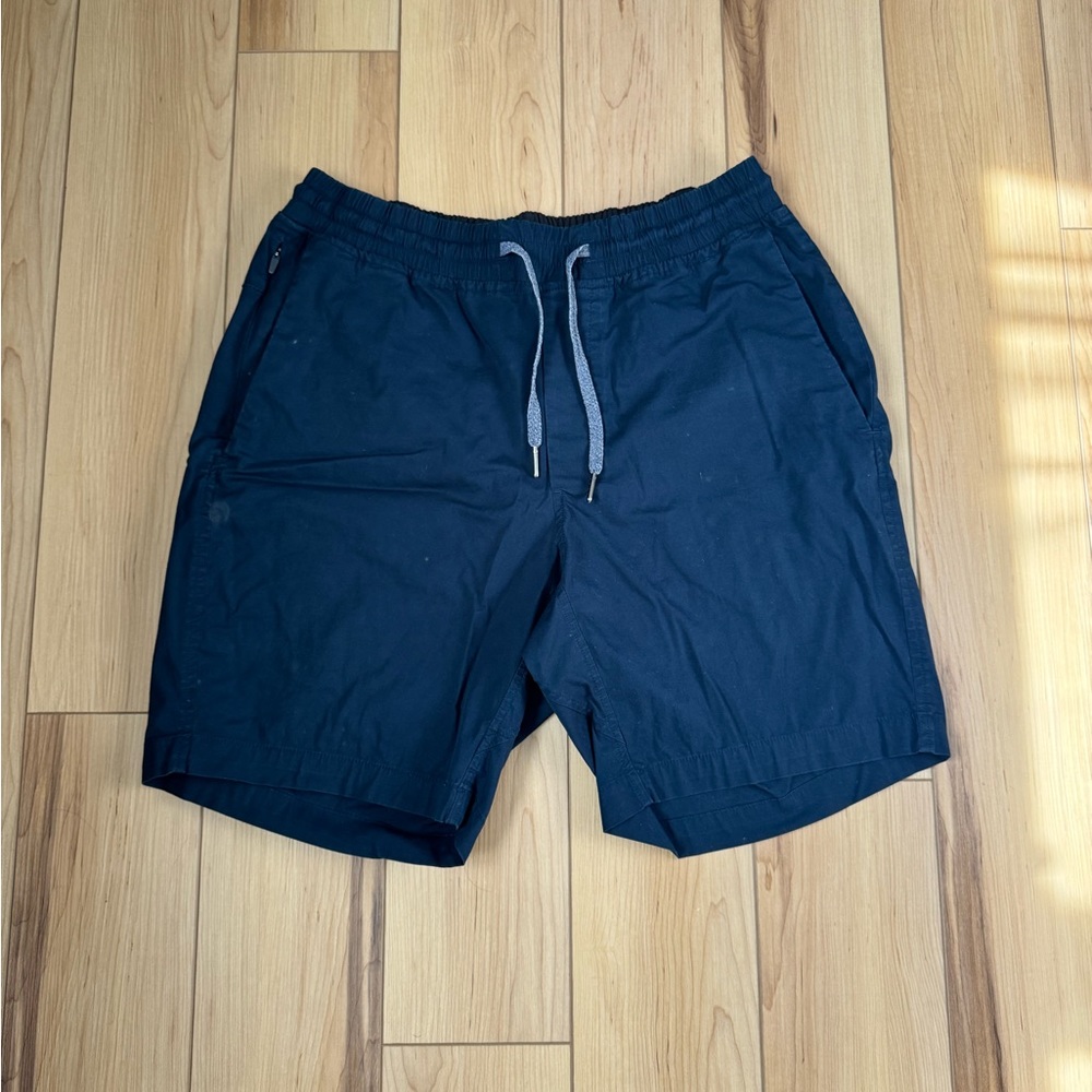 Lululemon Bowline 8” shorts